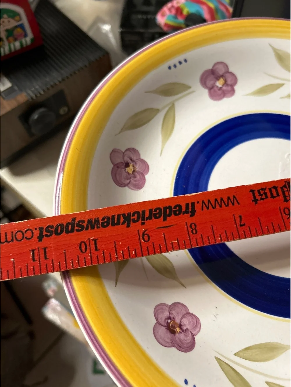 Gibson Housewares x2  Floral Ceramic Dinner Plate with Yellow Rim